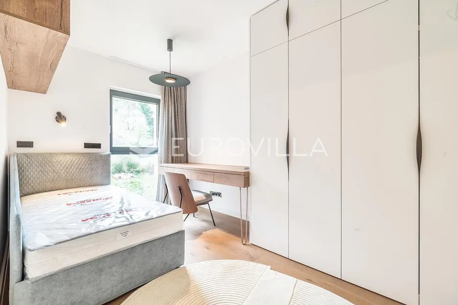 zagreb, ribnjak, luksuzni četverosobni stan 130 m², prvi najam - slika 4