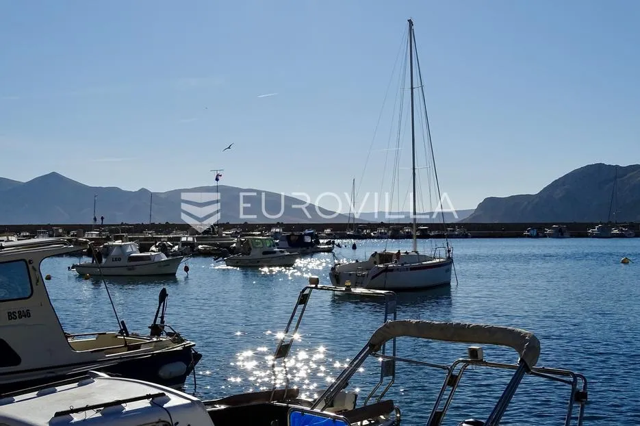 krk, baška, šarmantna "stara ljepotica" od 85 m² na rivi - slika 5