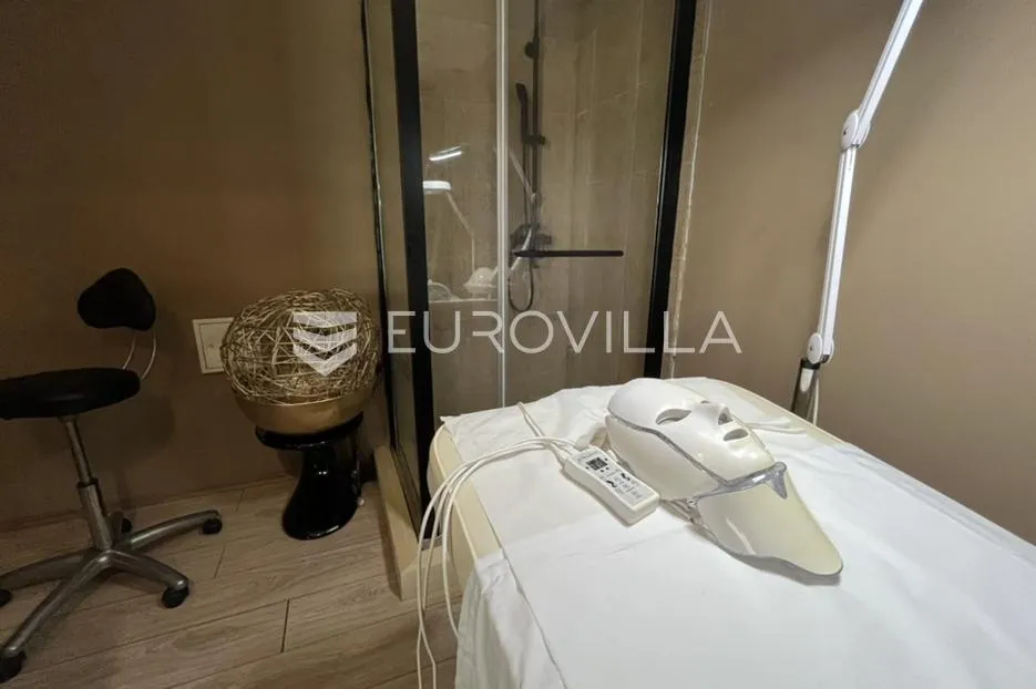 istra, rovinj, uhodani beauty studio u aci marini rovinj, prodaja poslovanja i inventara - slika 14