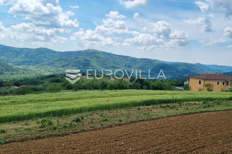 istra, buzet, građevinsko zemljište s pogledom na zelenilo u pravoj oazi mira - slika 10
