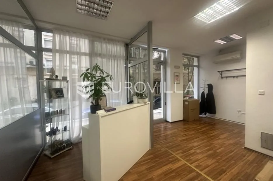 istra, pula, atraktivni poslovni prostor 129 m² u prizemlju, riva, ravenska ul. 3 - slika 10