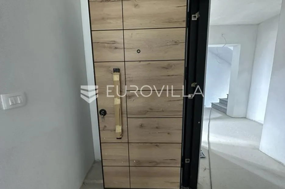 medulin, četverosoban stan na atraktivnoj lokaciji nkp 145 m2 s 2 parkirna mjesta - slika 30