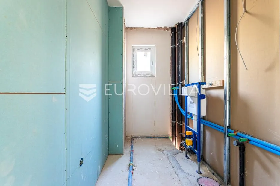 makarska, stan s pogledom na more, prenamijenjen u dva jednosobna apartmana, novogradnja - slika 6