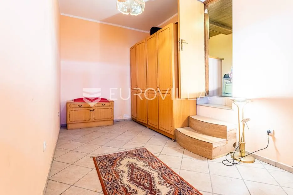 vodice, trosoban stan u blizini mora - slika 16