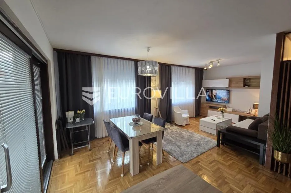 Zagreb, TREŠNJEVKA, prekrasan trosoban stan s terasom, 82 m²