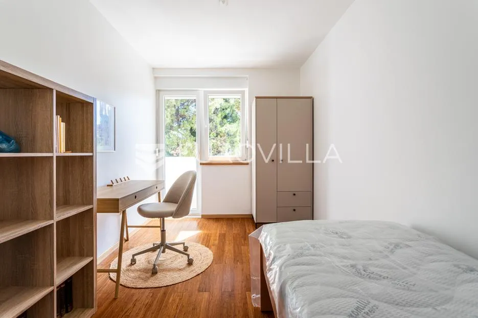 split, skalice, renoviran dvosoban stan 61 m², prvo useljenje, dugoročno - slika 11