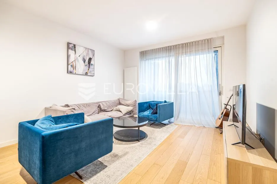 zagreb, heinzelova, vmd, trosoban stan 82 m² s 2 parkinga u garaži - slika 3