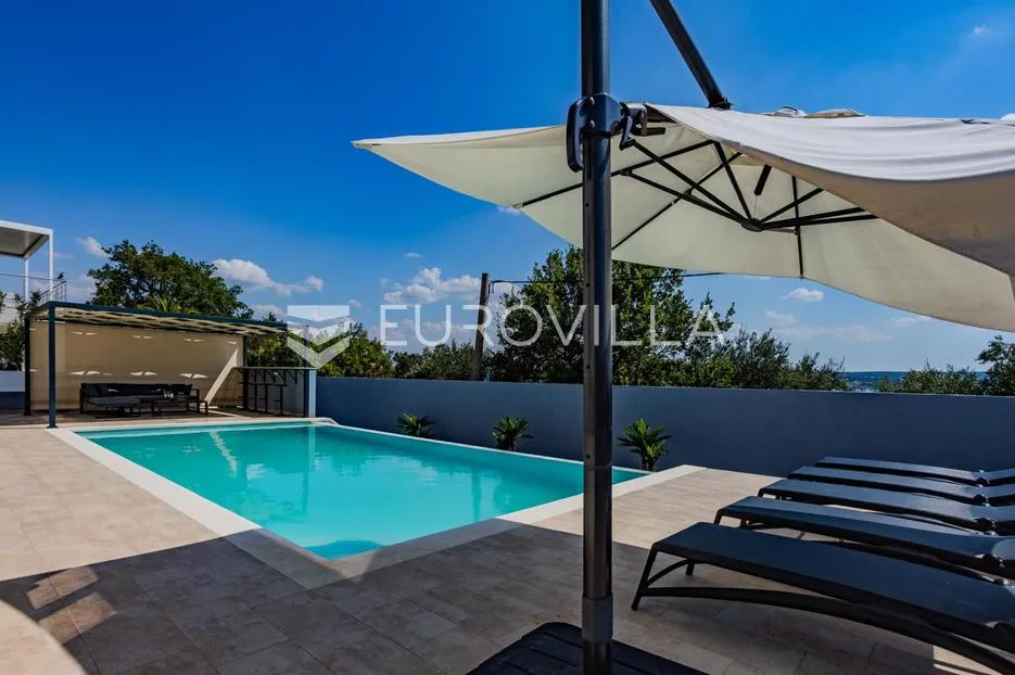 zadar, maslenica, luksuzna villa kraj mora - slika 32