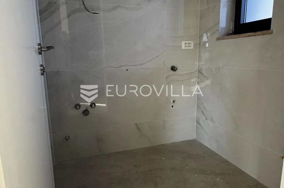 istra, novigrad, novogradnja, dvojna kuća 500 m od mora - slika 6