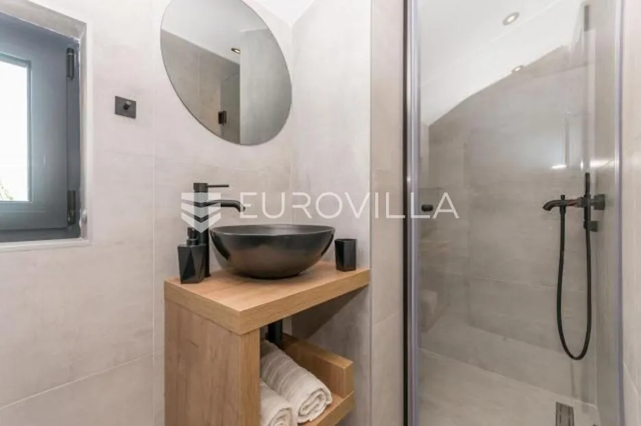 zadar, crno, moderna vila na predivnoj privatnoj lokaciji - slika 37