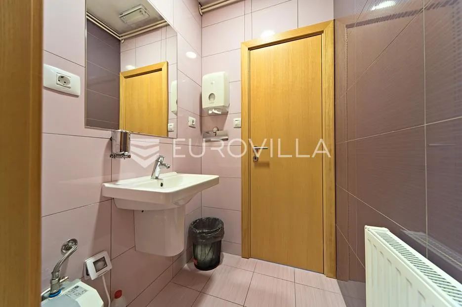 osijek, centar, uređen poslovni ured za najam, 374 m², novogradnja - slika 18