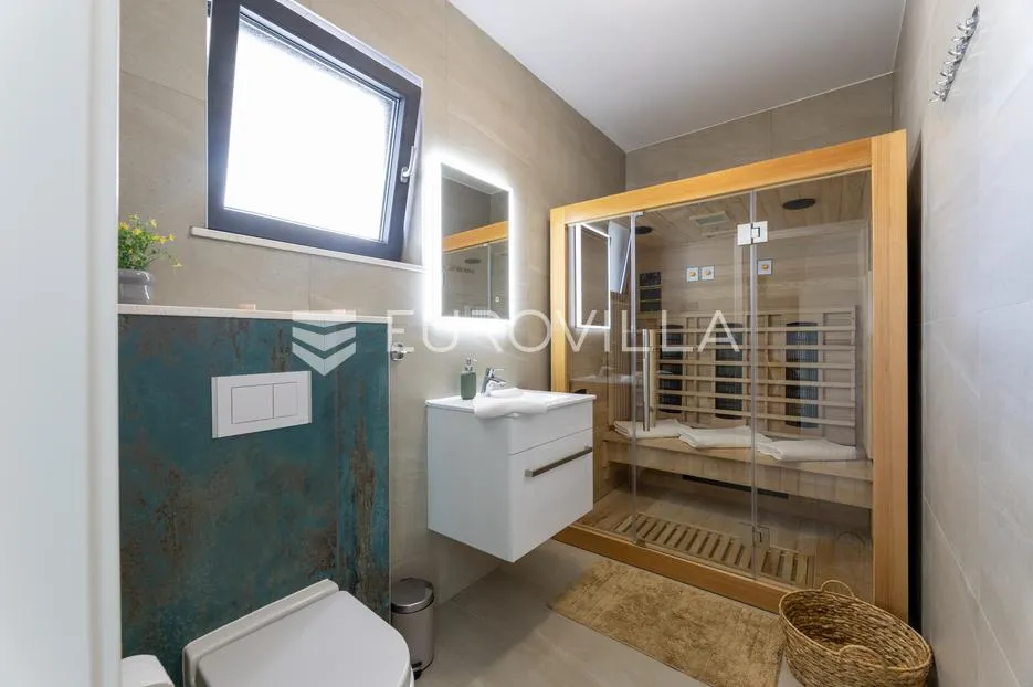 primošten, prekrasna vila s bazenom i pogledom na more, 311,56 m² - slika 26