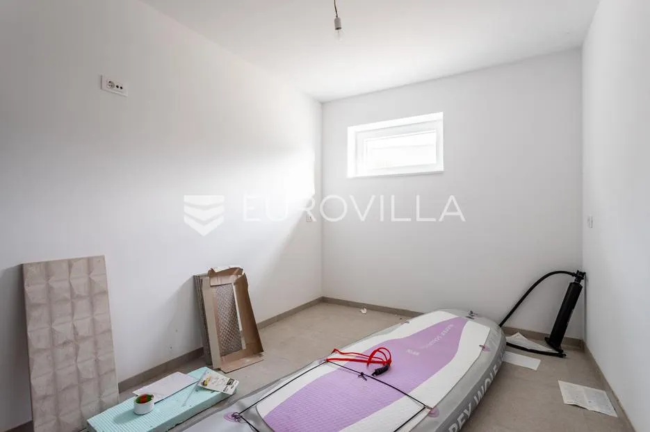 primošten, moderan stan, 146,9 m² - slika 15