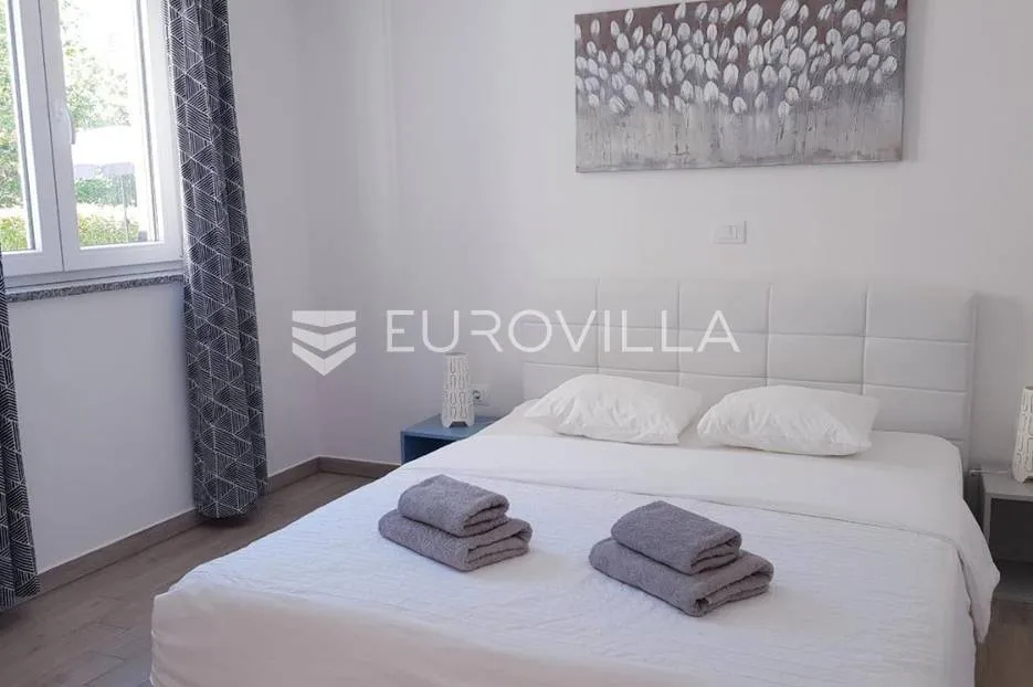 premantura, kuća s četiri apartmana i bazenom - slika 40