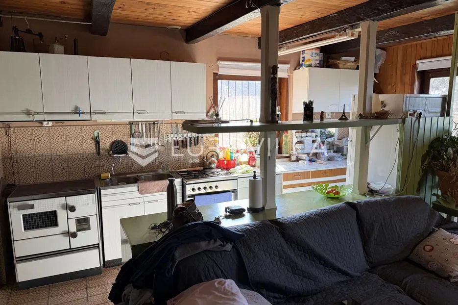 laduč, drvena kuća 183 m² na zemljištu 5.064 m² - slika 15