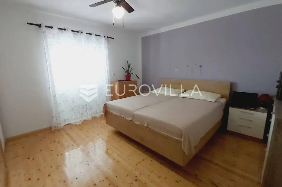 omiš, marušići, prekrasan trosoban stan s pogledom na more - slika 6