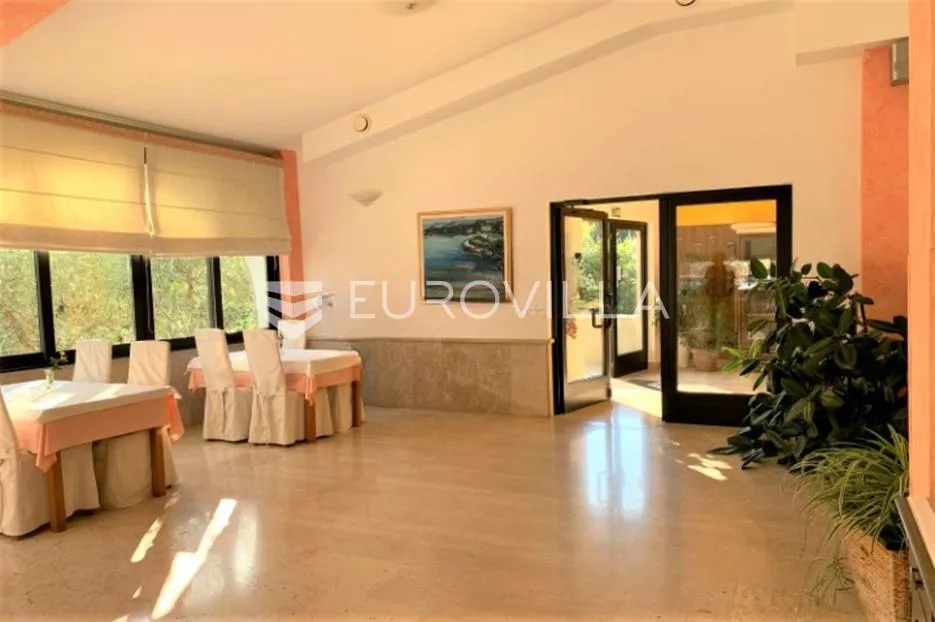 istra, krnica, hotel s uhodanim poslovanjem 100 metara od plaže, investcijia - slika 14