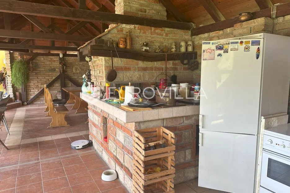 velika, moderna kuća 386 m² sa stambenim i poslovnim dijelom - slika 12
