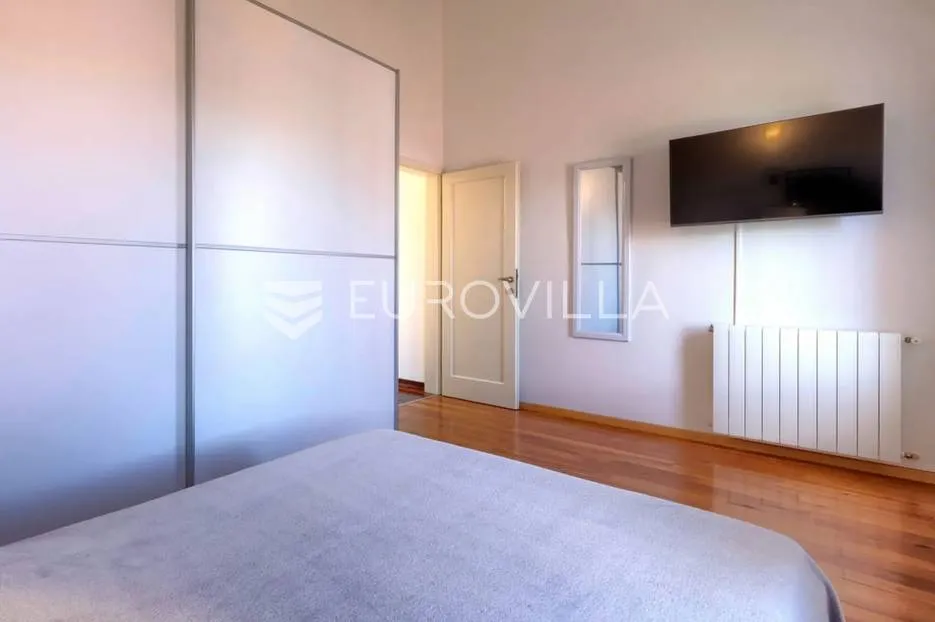 medulin, pomer, moderna samostojeća kuća 400 m² s bazenom u blizini mora - slika 33