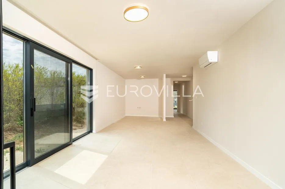 zadar, privlaka, luksuzni dvosoban stan 1. red do mora, 92,80 m² - slika 6
