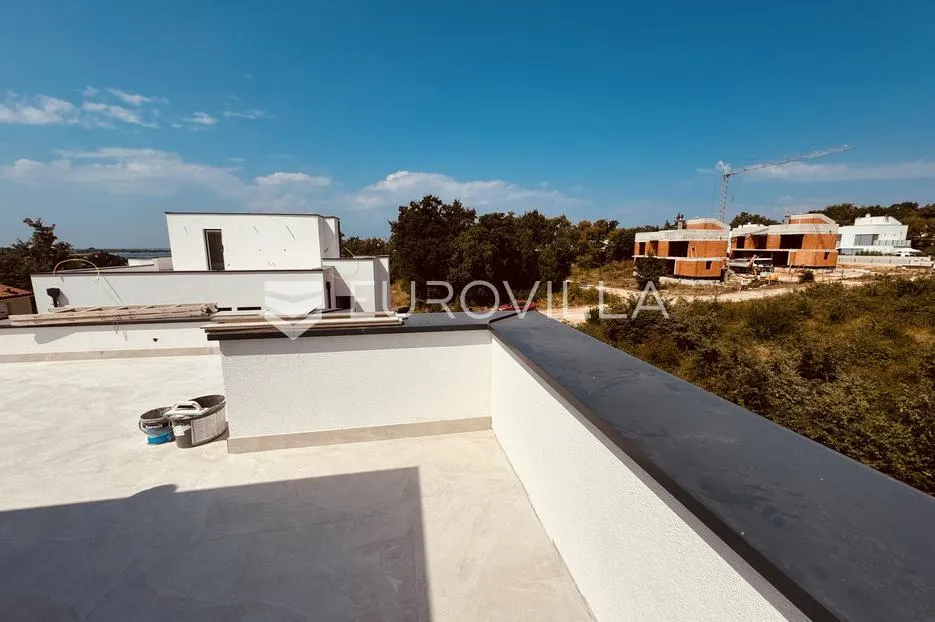 istra, novigrad, novogradnja, dvojna kuća 500 m od mora - slika 5