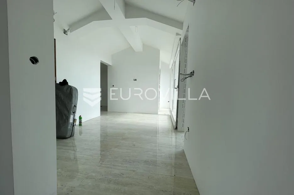 rijeka, banderovo, moderan četverosobni stan 110 m² - slika 6
