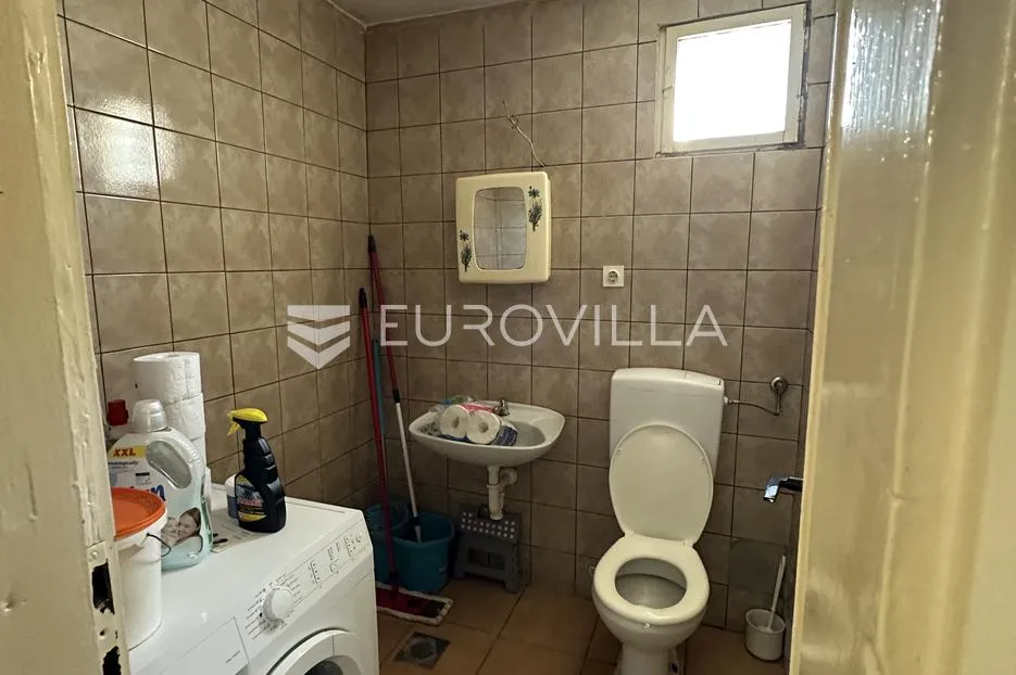 vukovar, sajmište, kuća s velikom parcelom 674 m² - slika 8