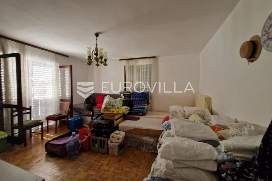 vir, apartmanska kuća s 3 jedinice, velikom okućnicom i potencijalom za bazen blizu centra - slika 11