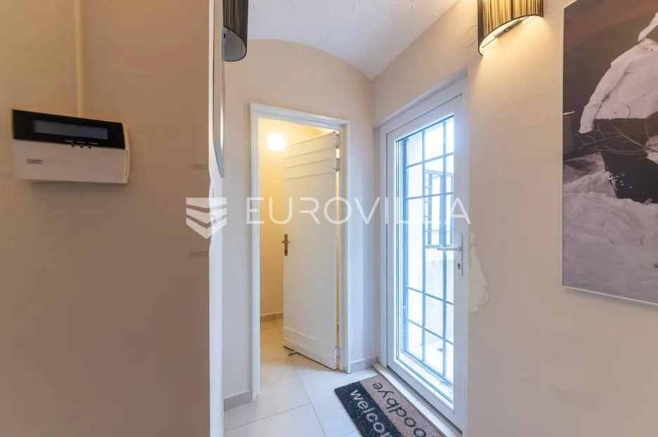 osijek, centar, zakup, opremljena poslovna zgrada prizemlje 650 m² - slika 15