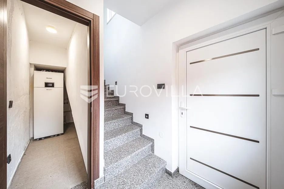 zagreb, srednjaci, novoadaptiran četverosoban stan, neto površine 81 m² - slika 14