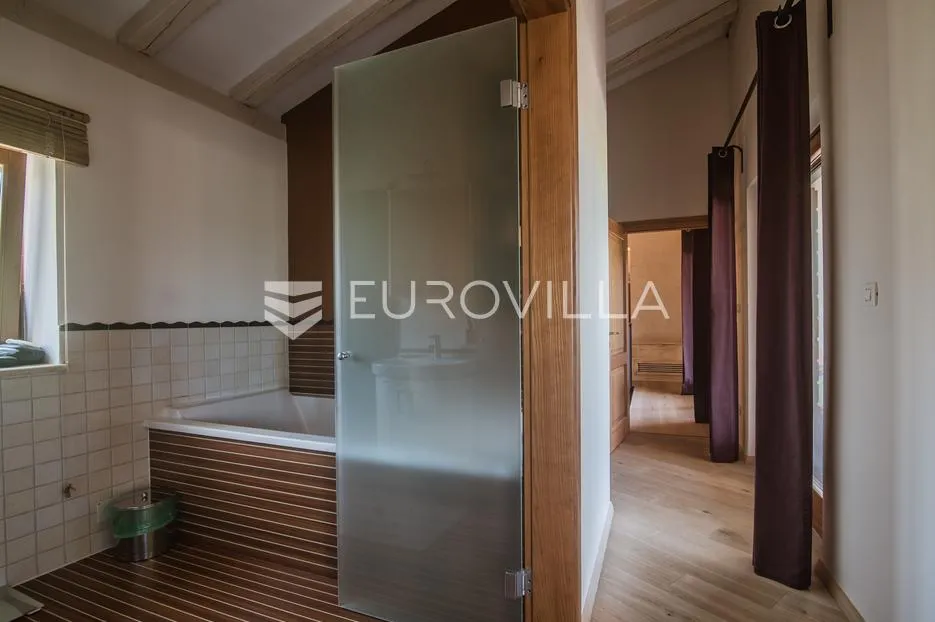istra, šorići, luksuzna kamena kuća, 388 m², s bazenom i građevinskim zemljištem 4621 m² - slika 15