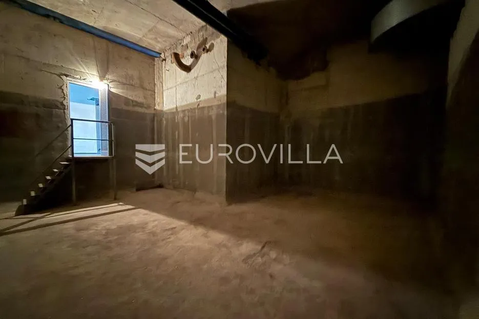 zadar, relja poslovno skladišni prostor korisnog volumena 163,95 m2 na više razina - slika 5