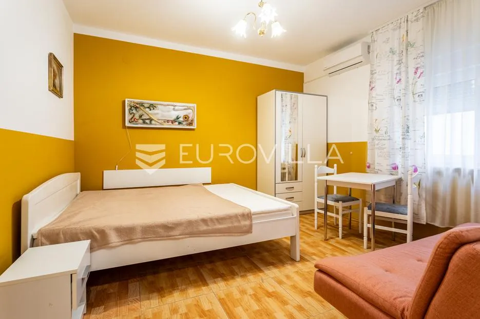 jesenice, omiška rivijera samostojeća kuća ukupne površine 426 m² - slika 14