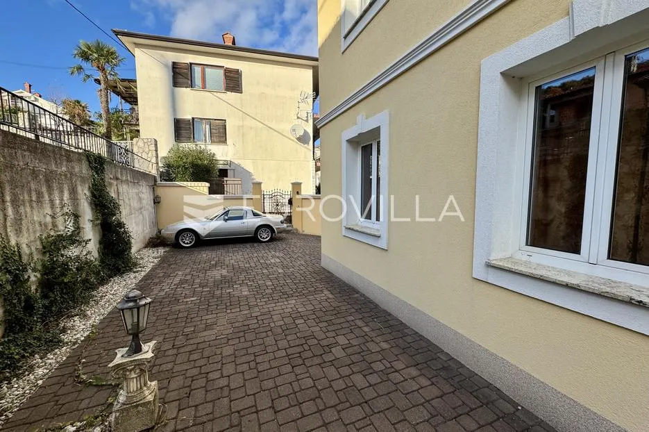 lovran, luksuzna vila s bazenom i pogledom na more - slika 36