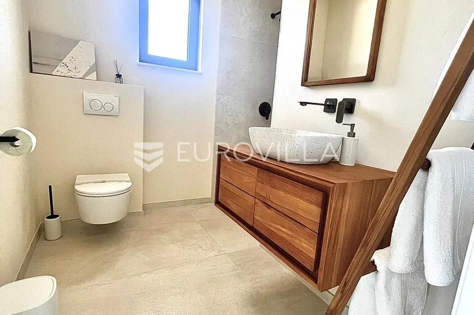zadar, žman dvije moderne vile s bazenima 262 m² i građ zemljište s dozvolom za treću vilu - slika 5