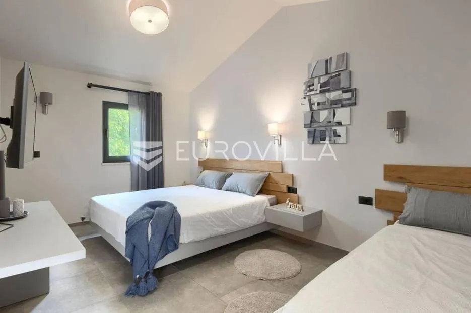 vižinada, rustikalna vila s bazenom i panoramskim pogledom na more - slika 28