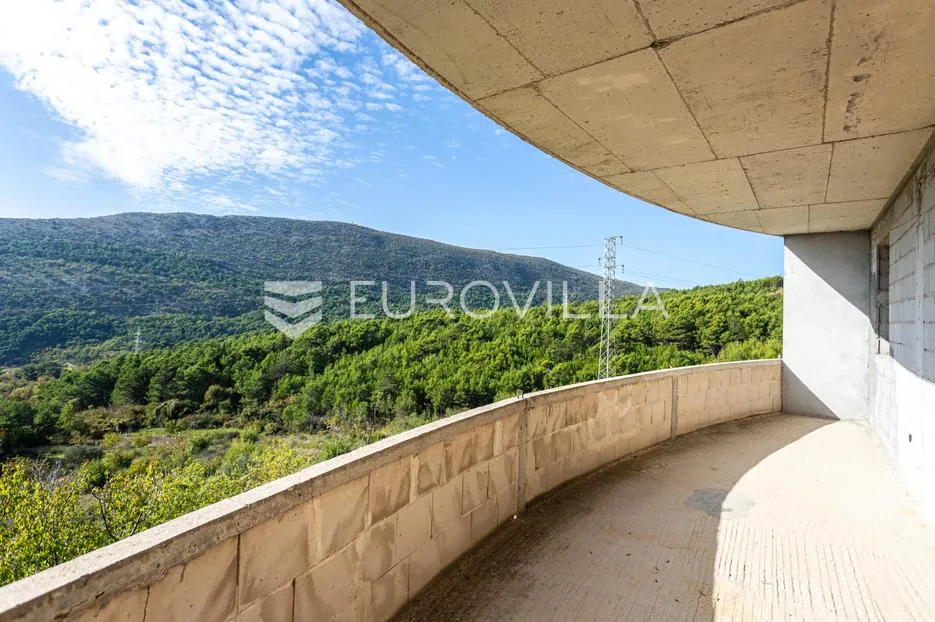 omiš, tugare, velika obiteljska kuća u roh bau izvedbi - slika 12