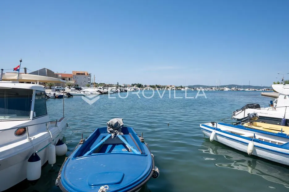 zadar, sukošan, luksuzni trosobni stan s terasom i pogledom na more - slika 24