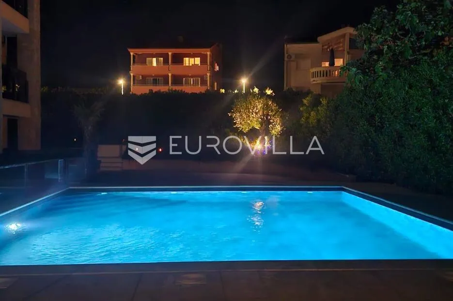 istra, medulin, namješten stan sa vrtom i zajedničkim bazenom, 200 m od mora - slika 18