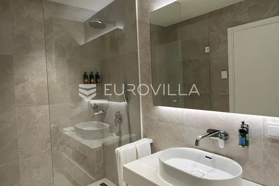 istra, savudrija, petram resort, dvosoban stan 65 m², pogled na unutrašnji bazen, drugi kat - slika 25
