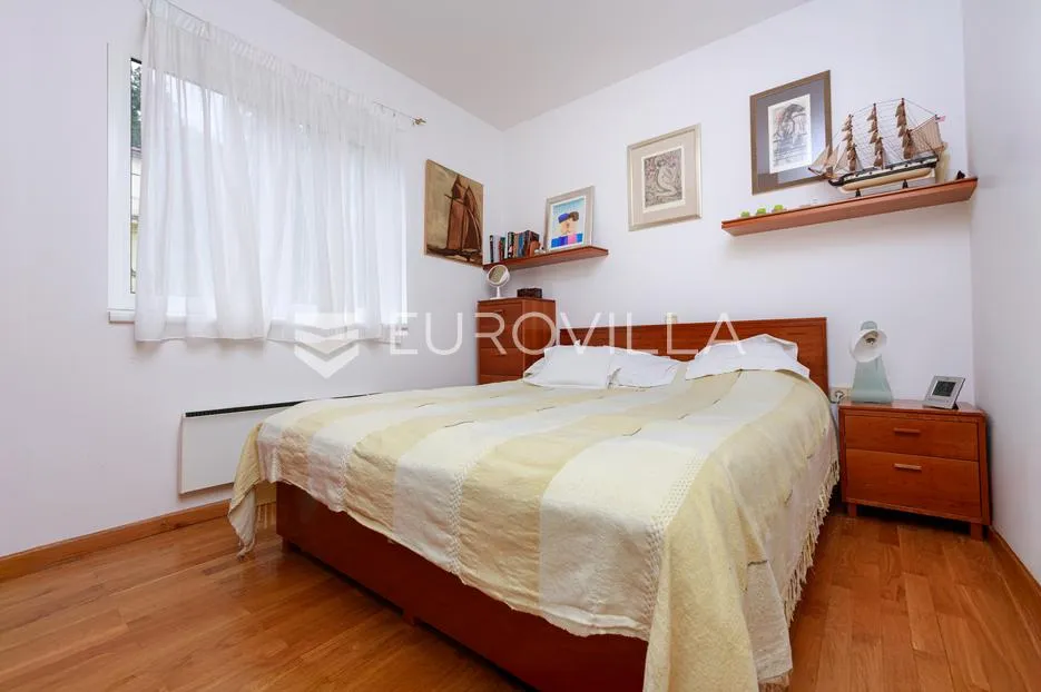 lovran, centar, prekrasan dvosoban stan 44 m², panoramski pogled na more - slika 9