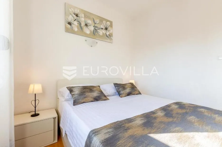 zečevo rogozničko, prekrasna apartmanska kuća s bazenom, 236 m² - slika 12