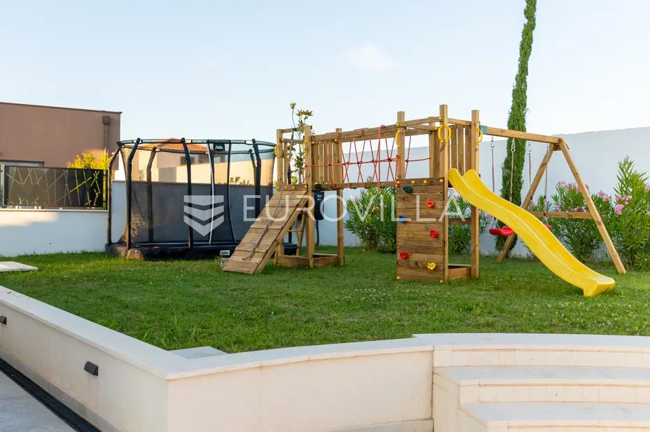 zadar, vrsi, prekrasna kuća za odmor s bazenom - slika 5