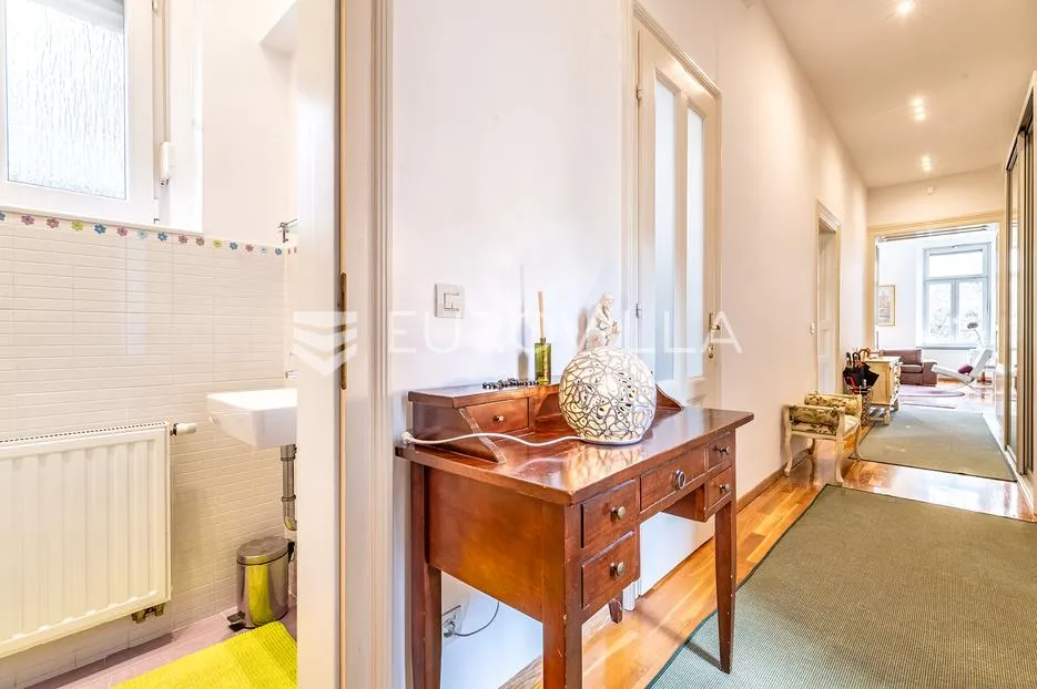 zagreb, centar, predivan trosoban građanski stan, 96 m² - slika 12