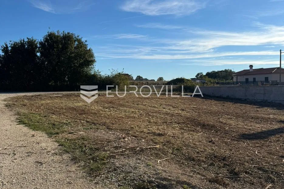 istra, bibići, građevinsko zemljište 1290m2 s projektom za samostojeće kuće s bazenom - slika 3