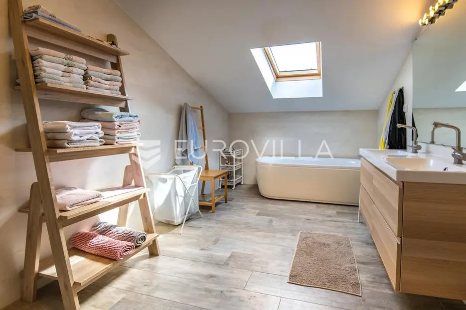 istra, medulin, višesoban penthouse s predivnom terasom i pogledom - slika 29