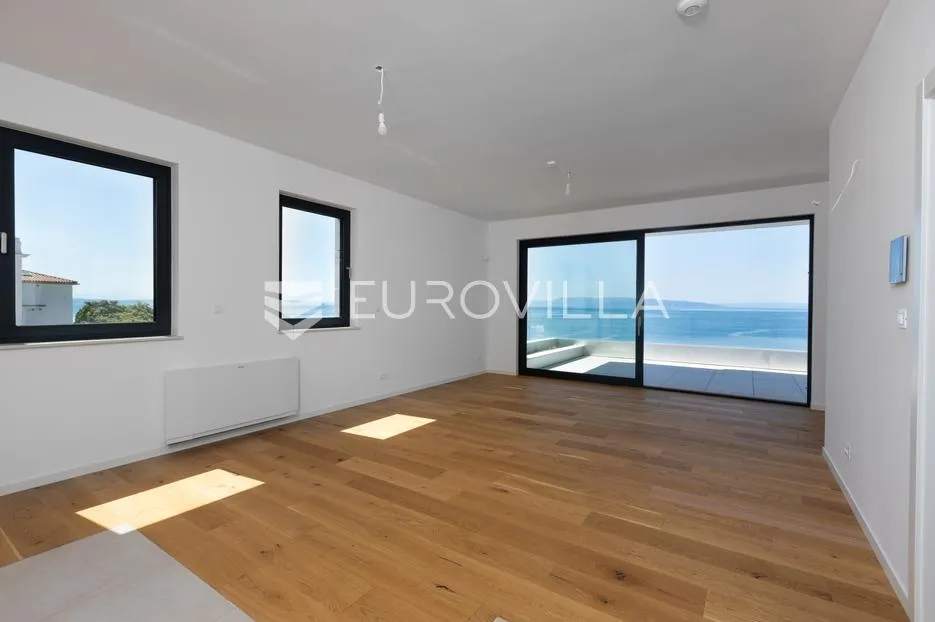 rijeka, pećine, novogradnja, luksuzan četverosoban stan 120,86 m² prvi red do mora - slika 11