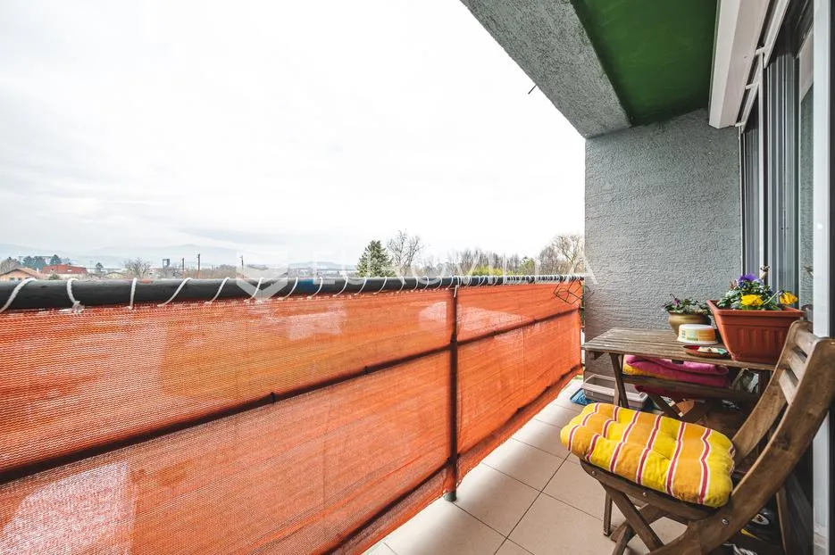 zagreb, stenjevec, trosoban stan, 65 m² s panoramskim pogledom i parkingom - slika 9