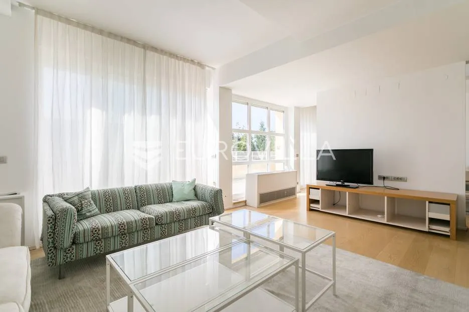 pantovčak, goljak prekrasan peterosoban penthouse nkp 277 m2 sa 2 garaže i 2 pm - slika 6