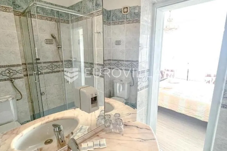 zadar, diklo, hotel i restoran prvi red uz more - slika 6